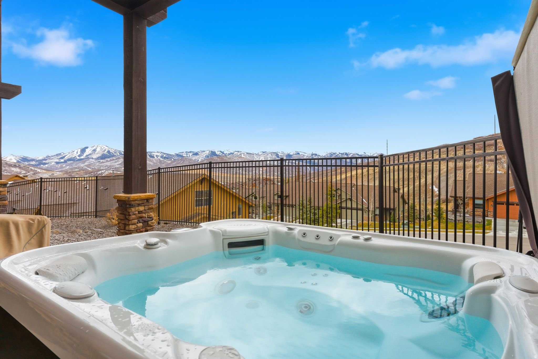 BLACK ROCK RIDGE - Residential