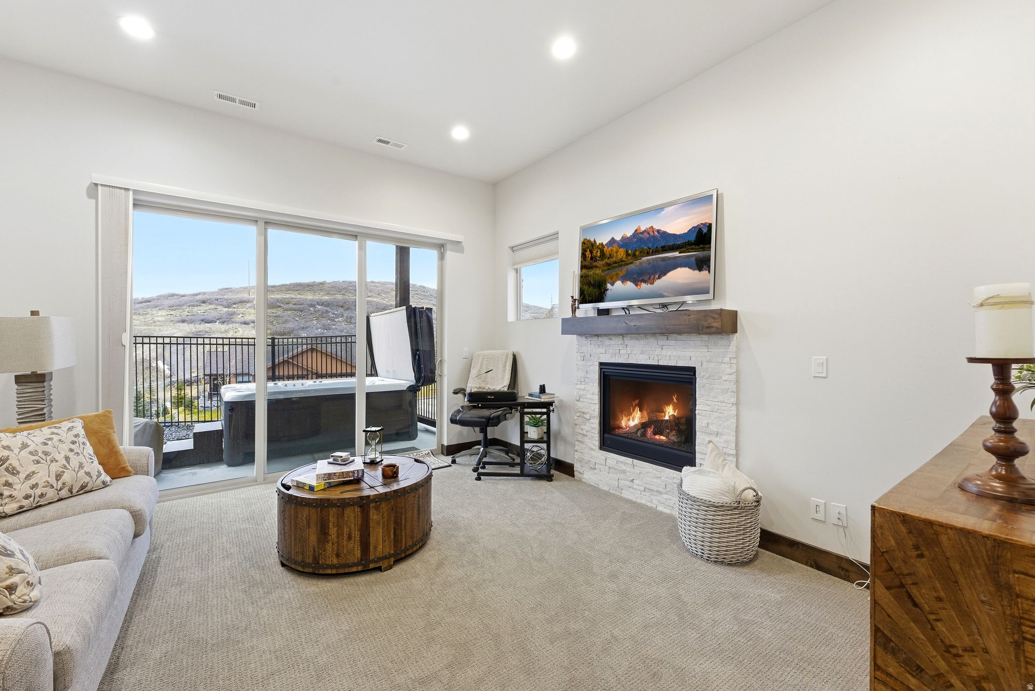 BLACK ROCK RIDGE - Residential