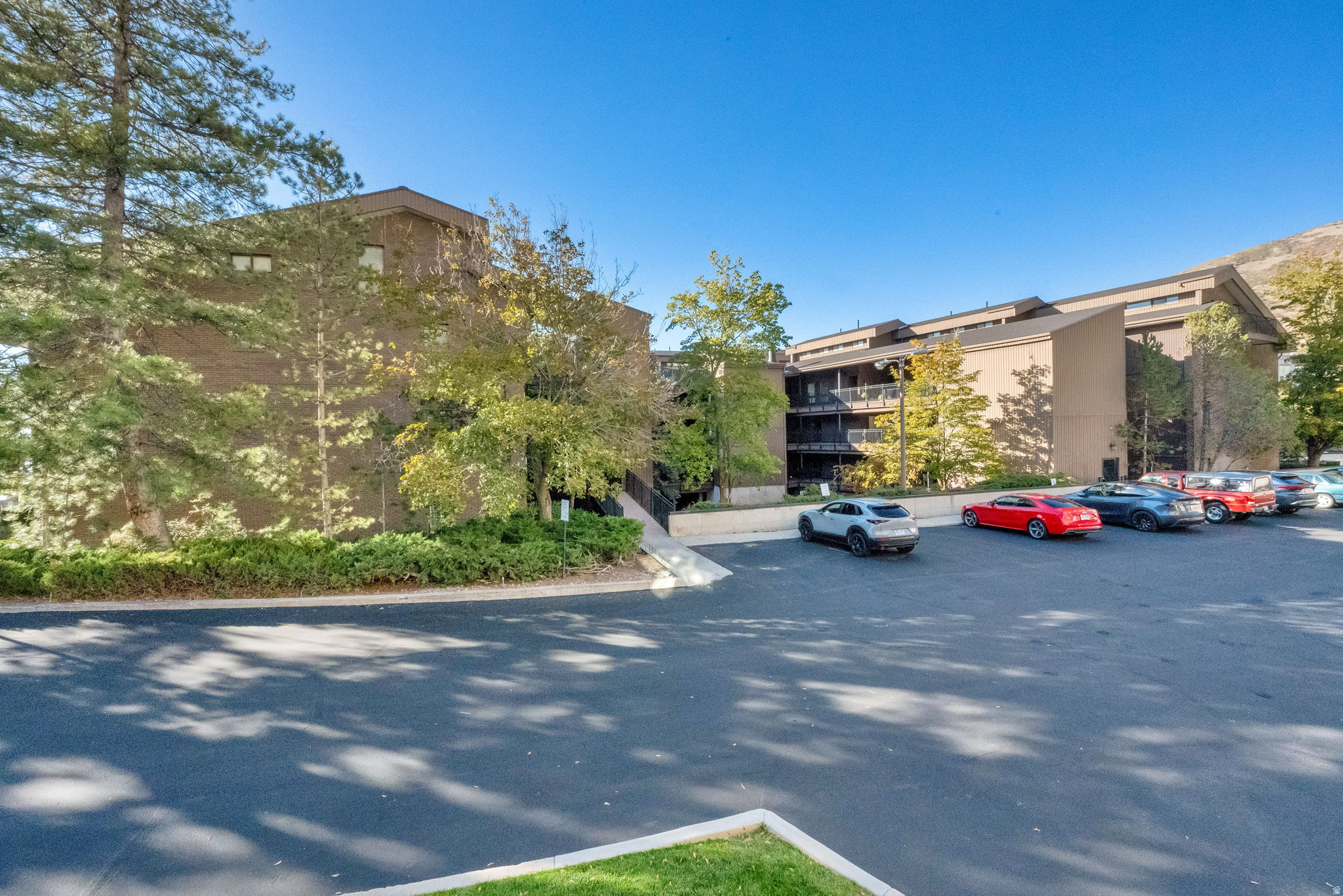 OAKWOOD GARDENS - Residential