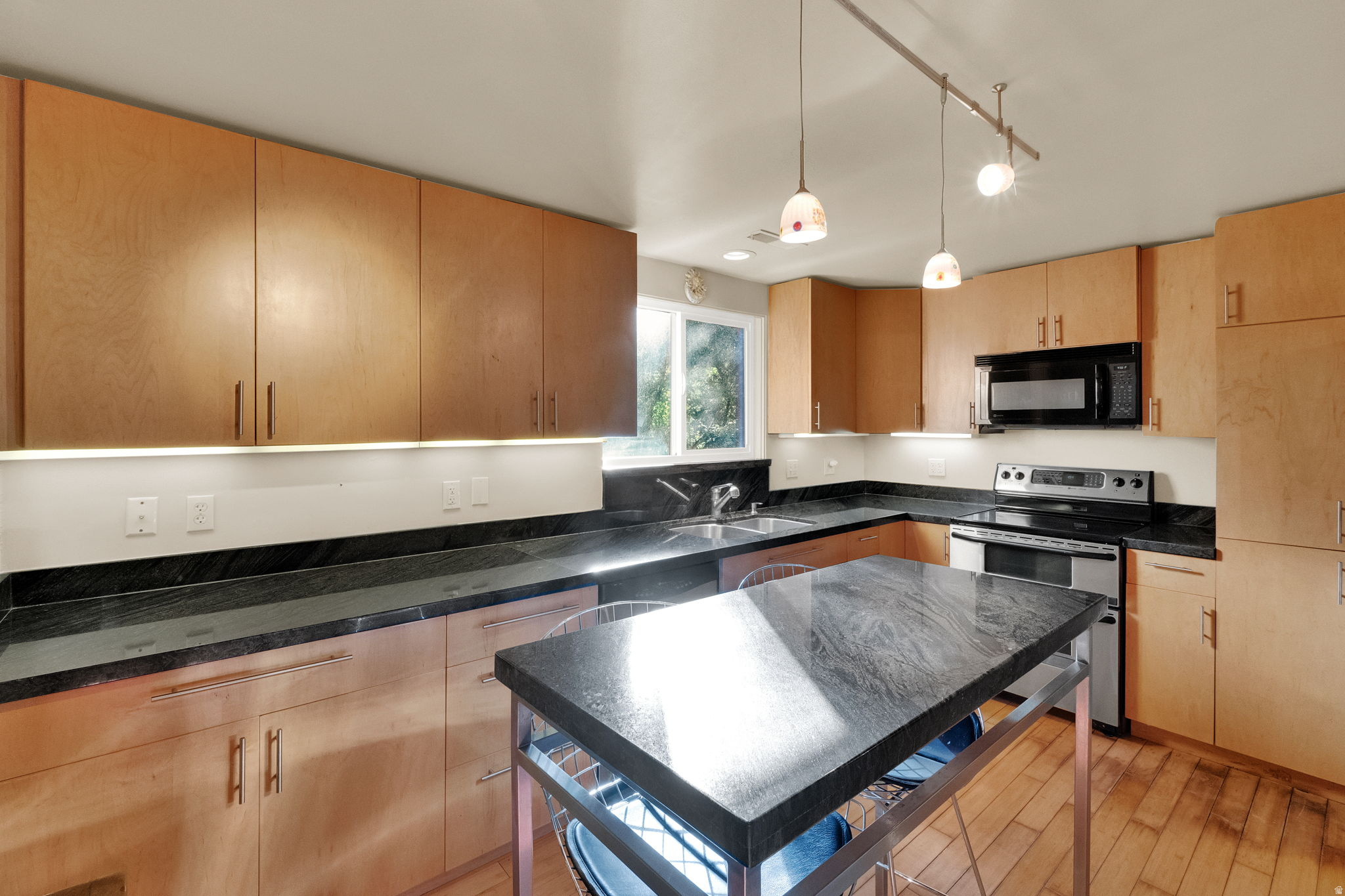OAKWOOD GARDENS - Residential
