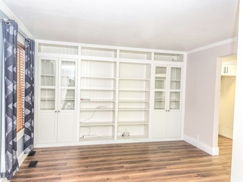 Tiny photo for 16 W 780 S, Centerville, UT 84014 (MLS # 2127770)