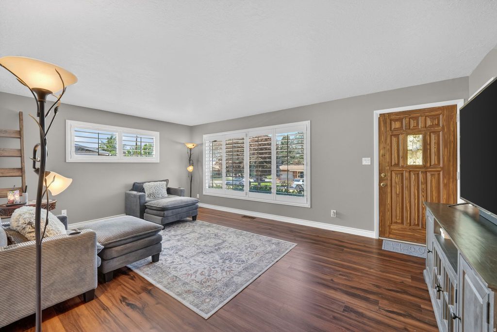 Photo of 930 S TAYLOR Ave E, Ogden, UT 84404 (MLS # 2157083)