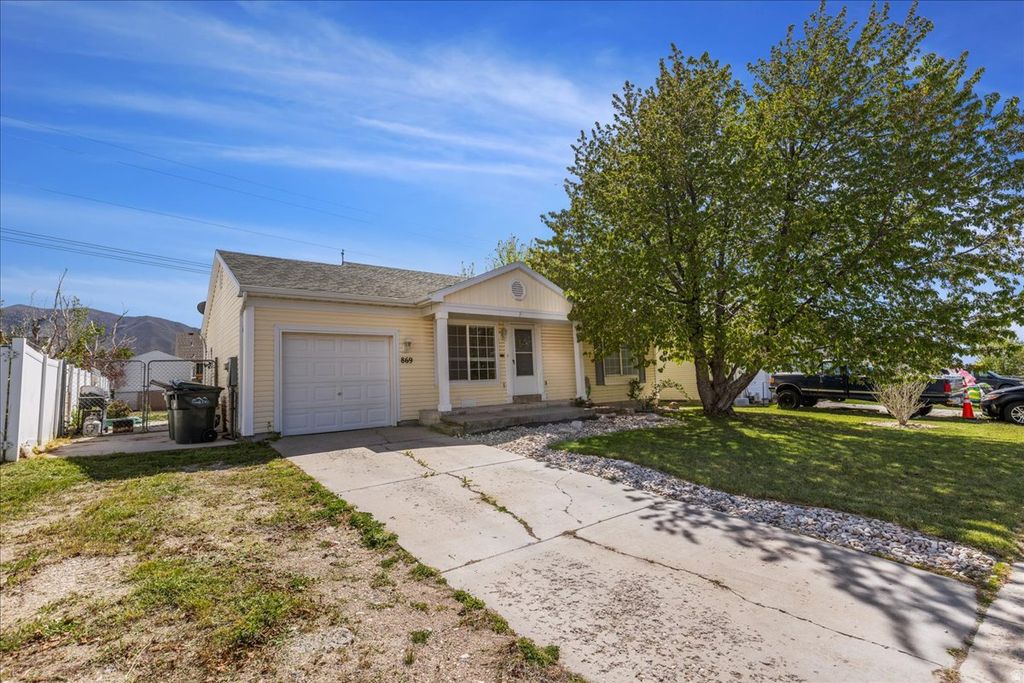 Photo of 869 W 880 S, Tooele, UT 84074 (MLS # 2152545)