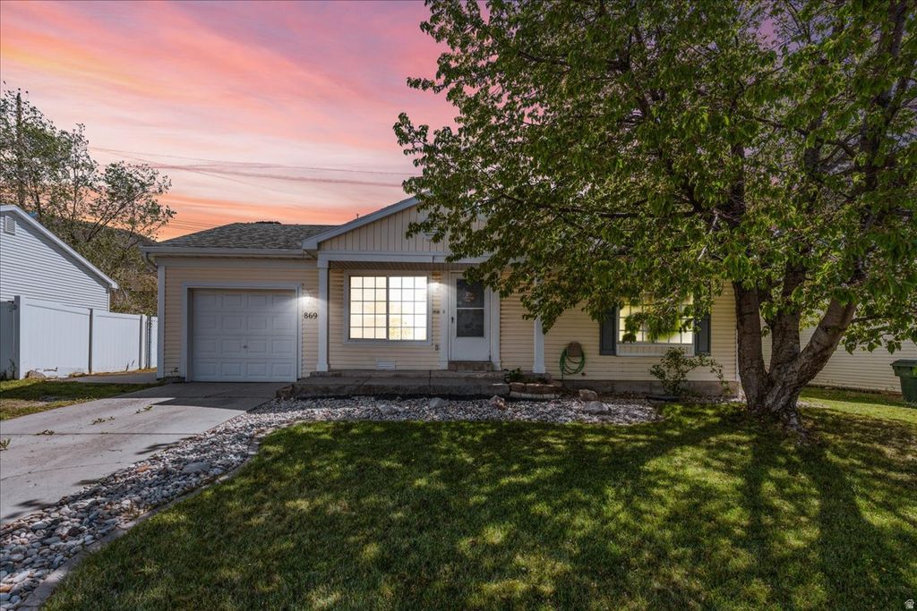 Photo of 869 W 880 S, Tooele, UT 84074 (MLS # 2152545)