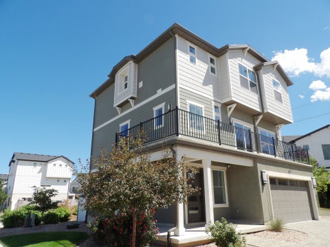 Photo of 109 E BRUSHY ST, Saratoga Springs, UT 84045 (MLS # 2182376)