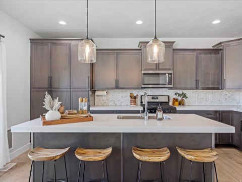 Townhouse For Sale - 2773 W Lacewood Dr<br/> Salt Lake City, UT 84129