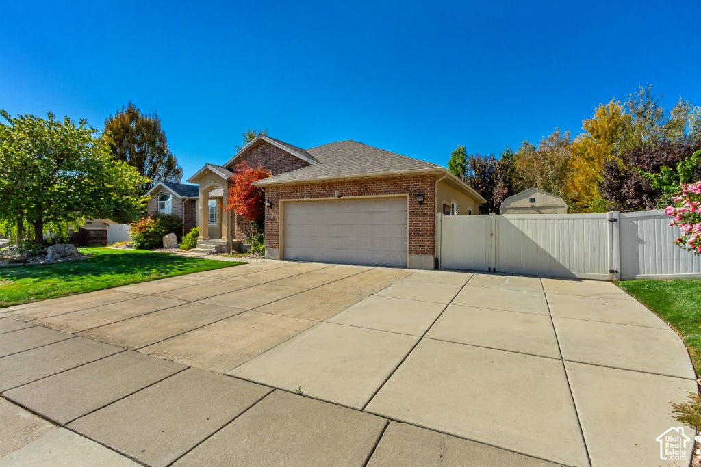 Photo of 1884 S 1475 W, Syracuse, UT 84075 (MLS # 2191209)
