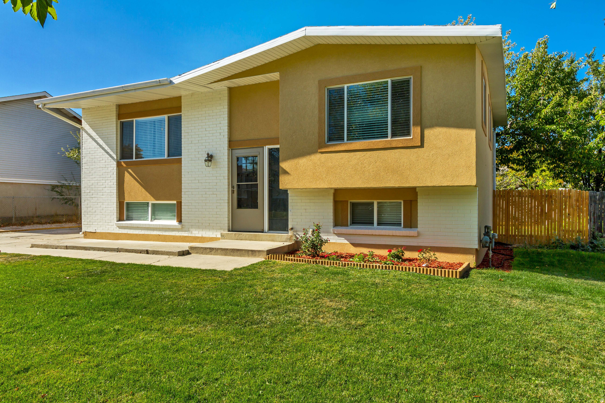 SUNNYVALE HEIGHTS #8 - Residential