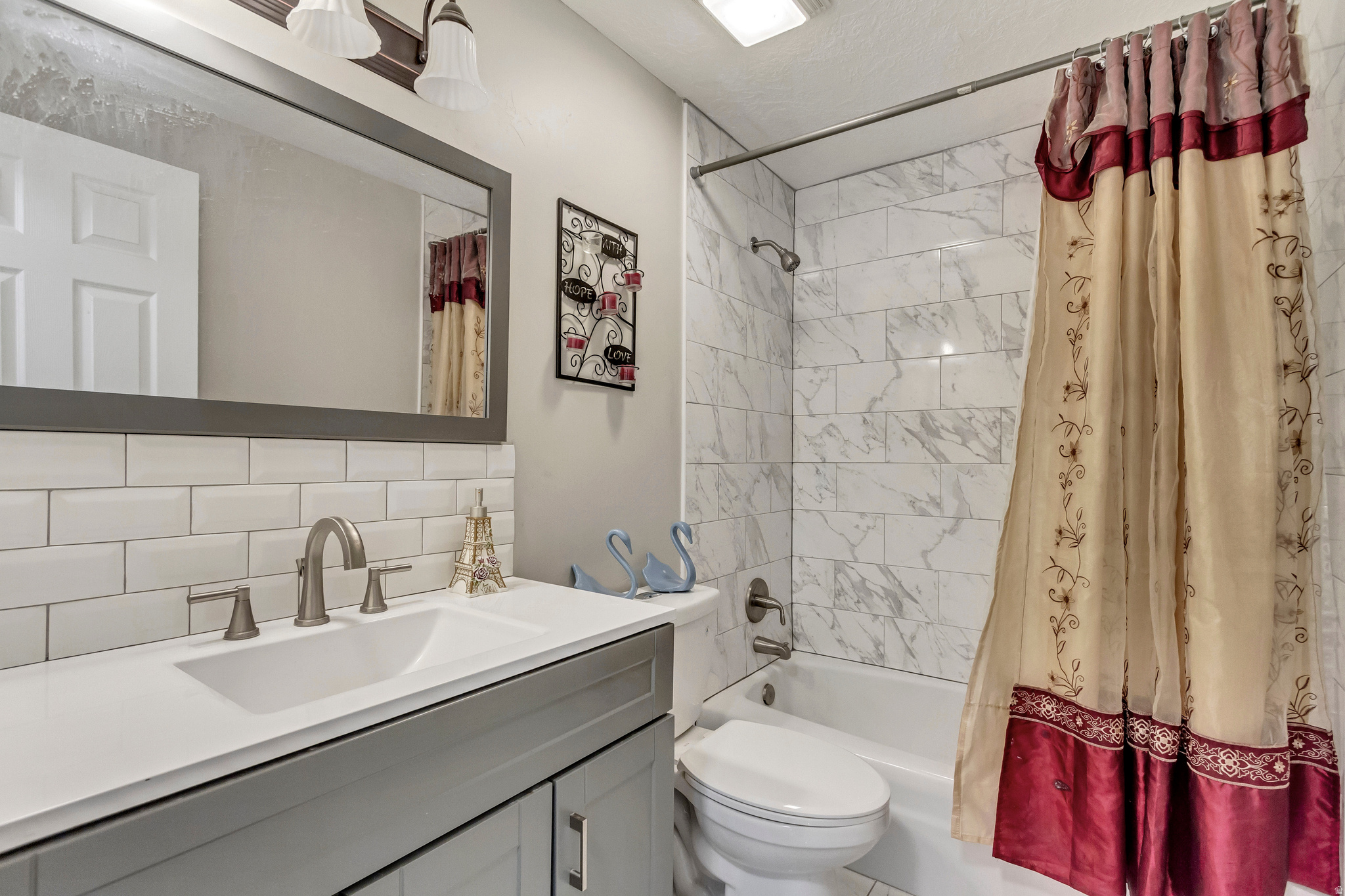 SUNNYVALE HEIGHTS #8 - Residential