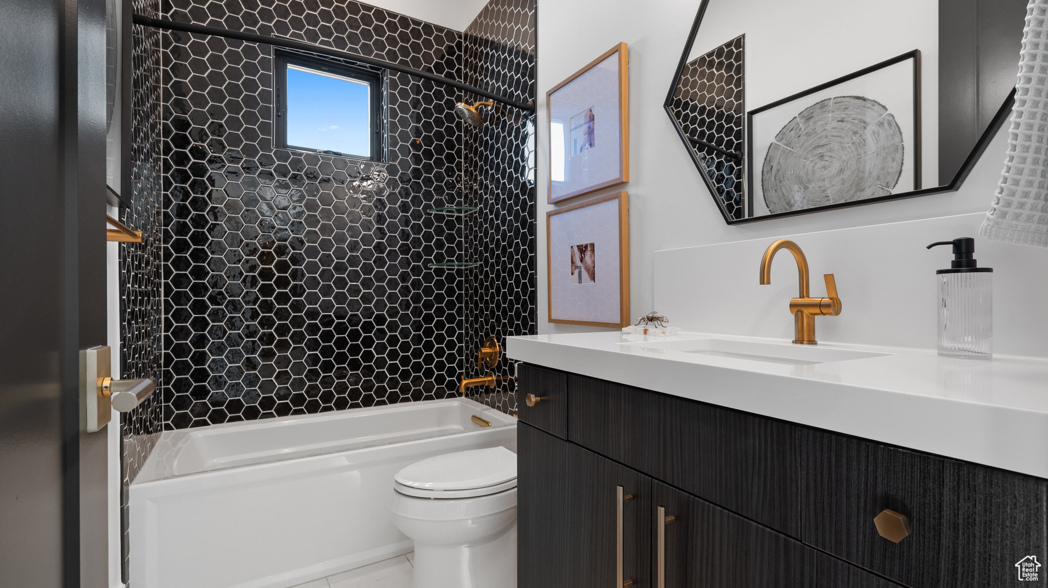 AMANTI LAGO - Residential