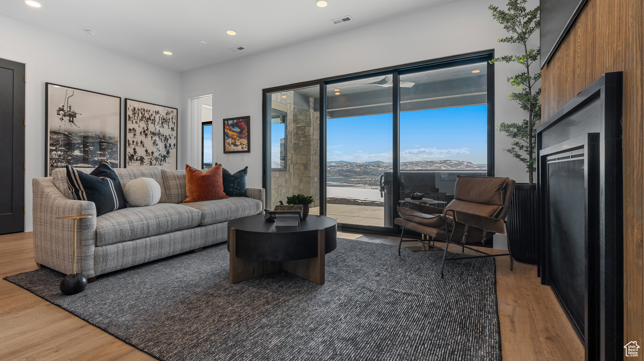 AMANTI LAGO - Residential