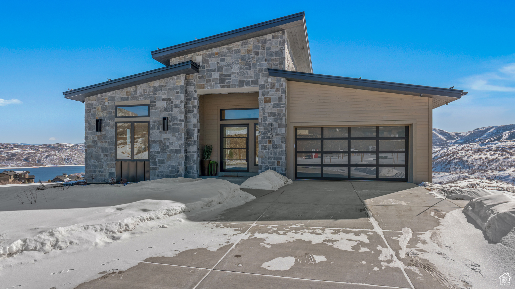 AMANTI LAGO - Residential