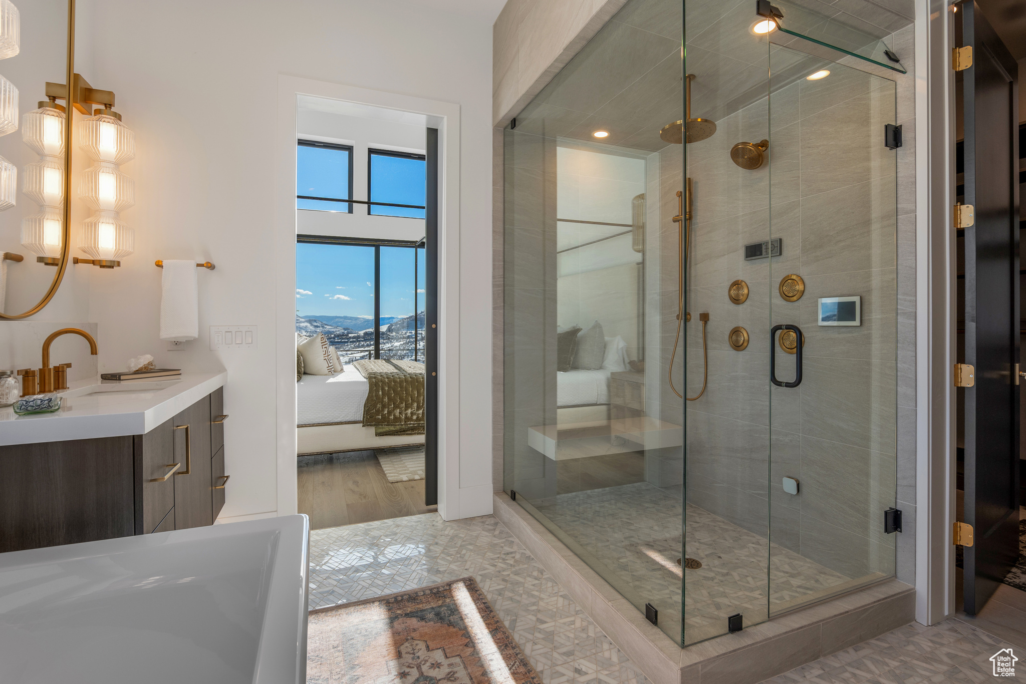 AMANTI LAGO - Residential