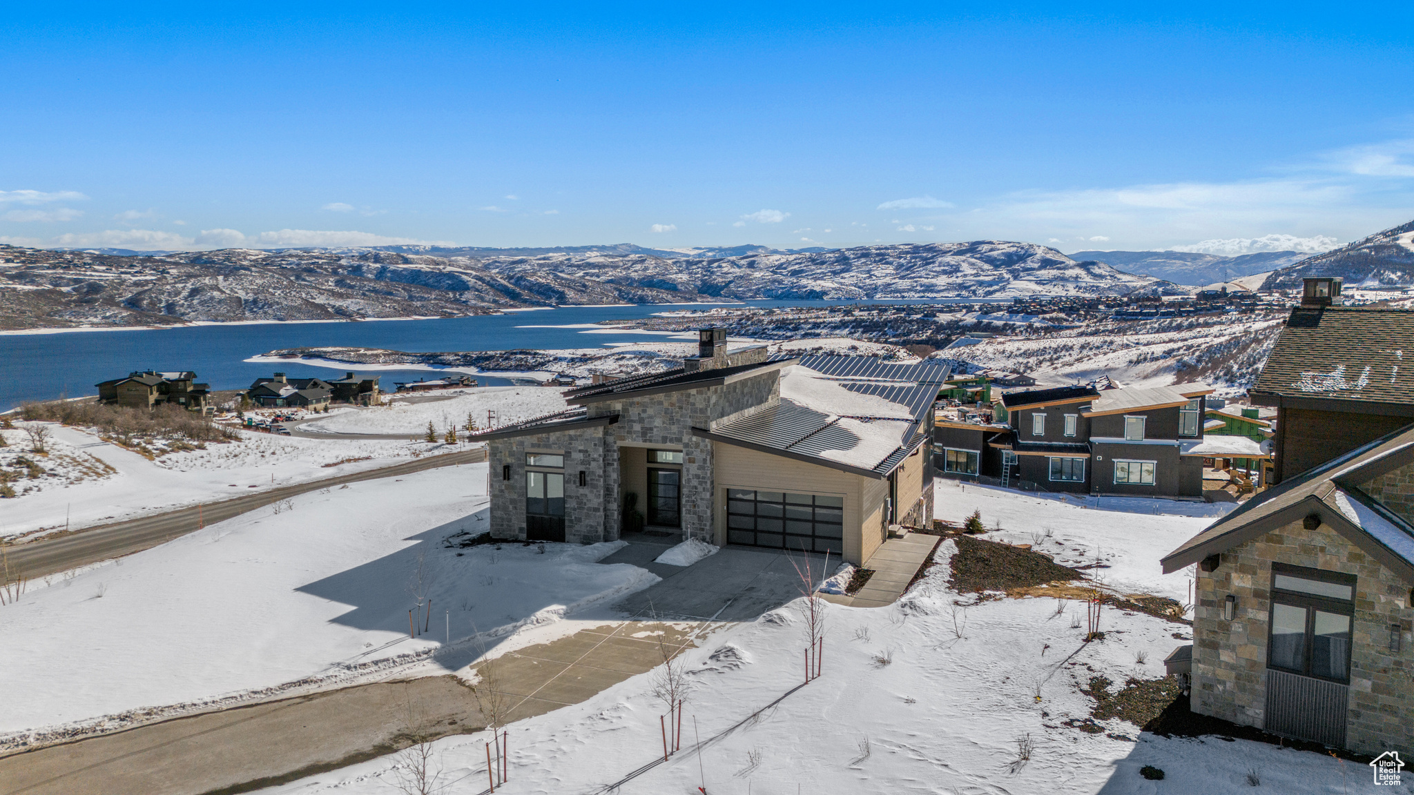 AMANTI LAGO - Residential