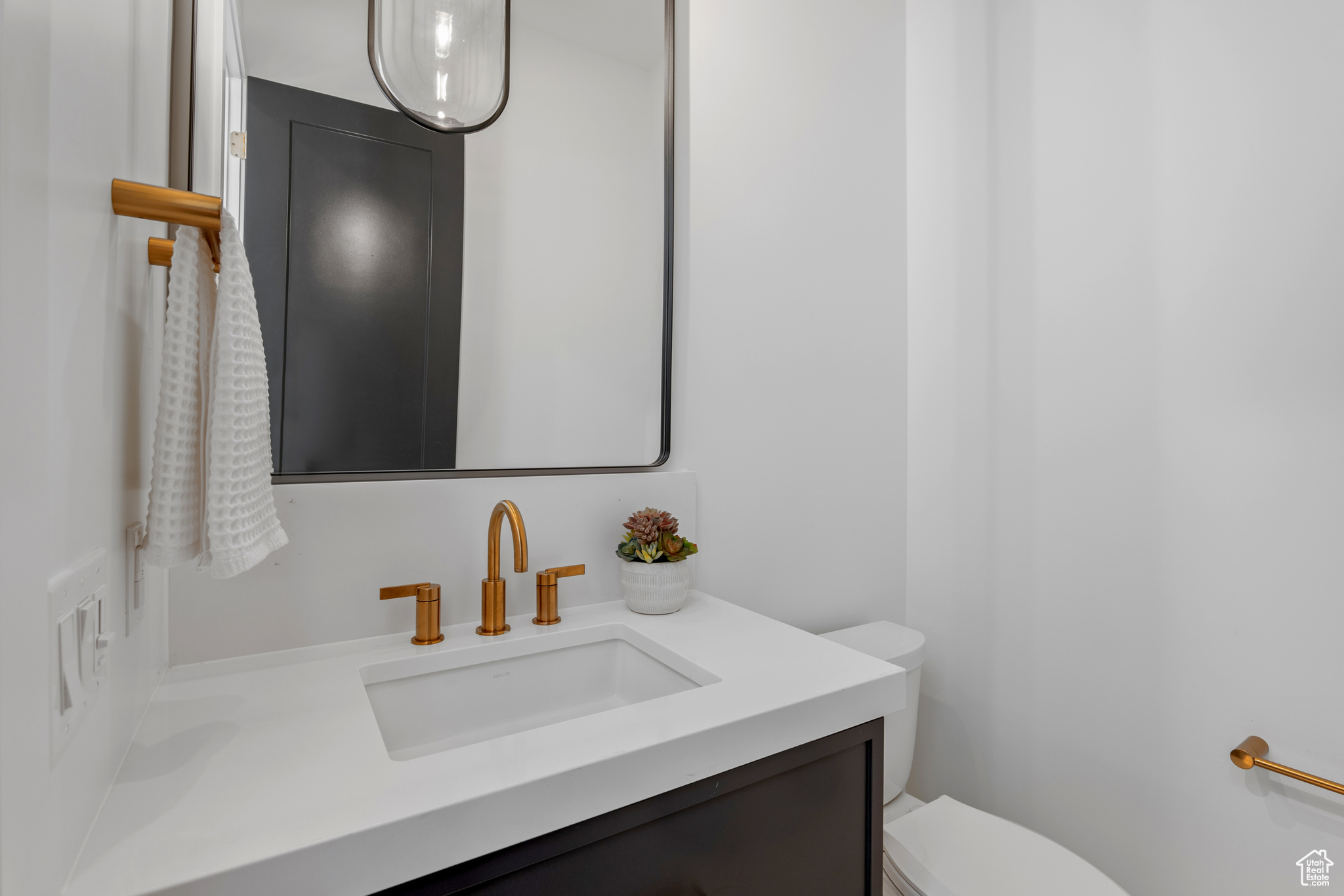 AMANTI LAGO - Residential