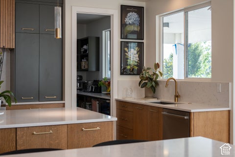 Tiny photo for 576 S 1450 W, Farmington, UT 84025 (MLS # 2187680)
