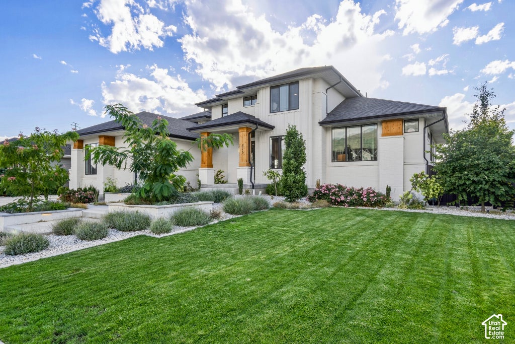 Photo of 576 S 1450 W, Farmington, UT 84025 (MLS # 2187680)