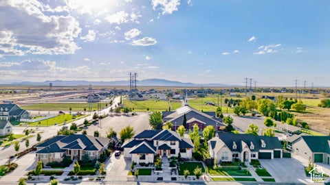 Tiny photo for 576 S 1450 W, Farmington, UT 84025 (MLS # 2187680)