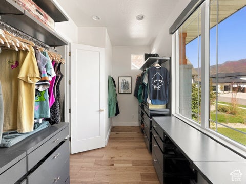 Tiny photo for 576 S 1450 W, Farmington, UT 84025 (MLS # 2187680)