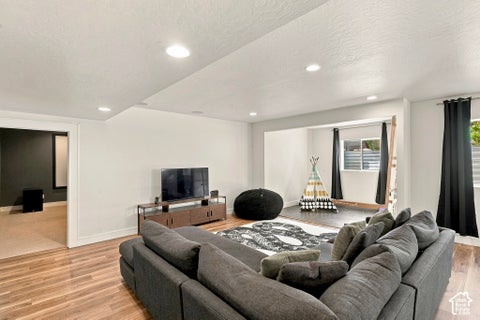 Tiny photo for 576 S 1450 W, Farmington, UT 84025 (MLS # 2187680)