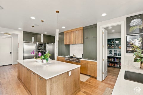 Tiny photo for 576 S 1450 W, Farmington, UT 84025 (MLS # 2187680)