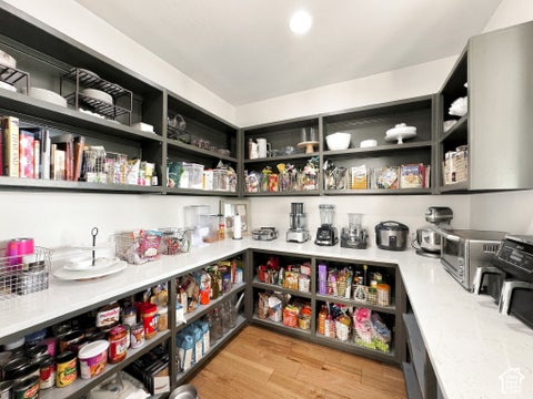 Tiny photo for 576 S 1450 W, Farmington, UT 84025 (MLS # 2187680)