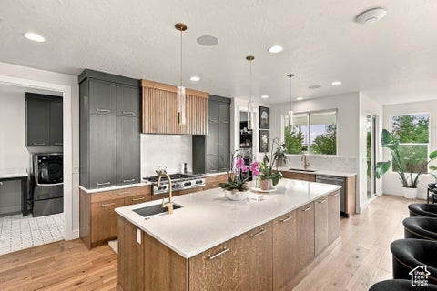 Tiny photo for 576 S 1450 W, Farmington, UT 84025 (MLS # 2187680)