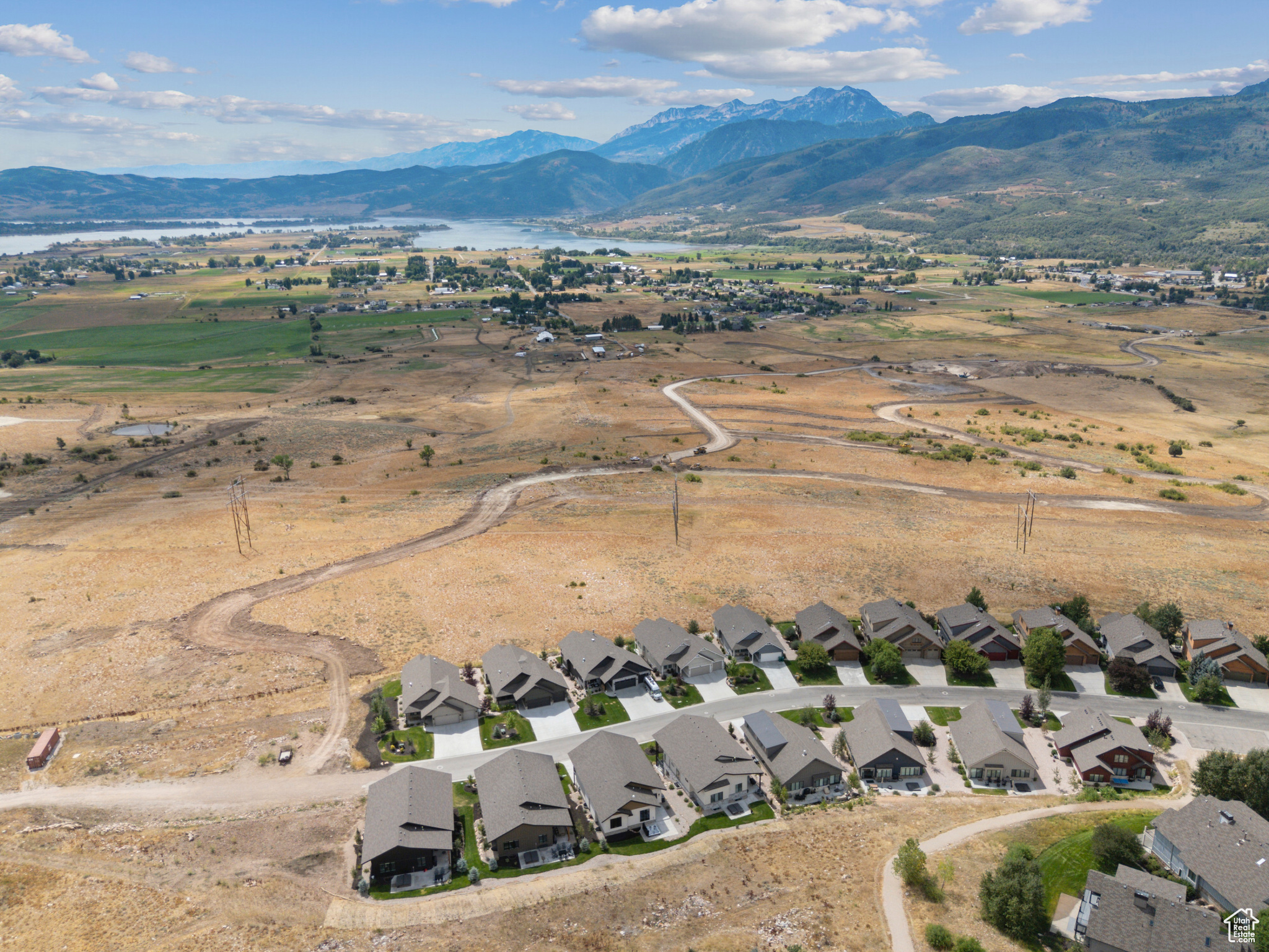 TRAPPERS RIDGE - Residential