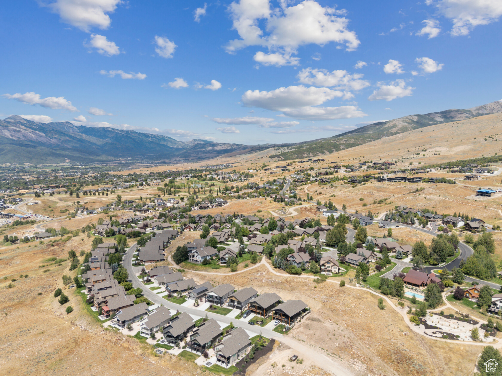 TRAPPERS RIDGE - Residential