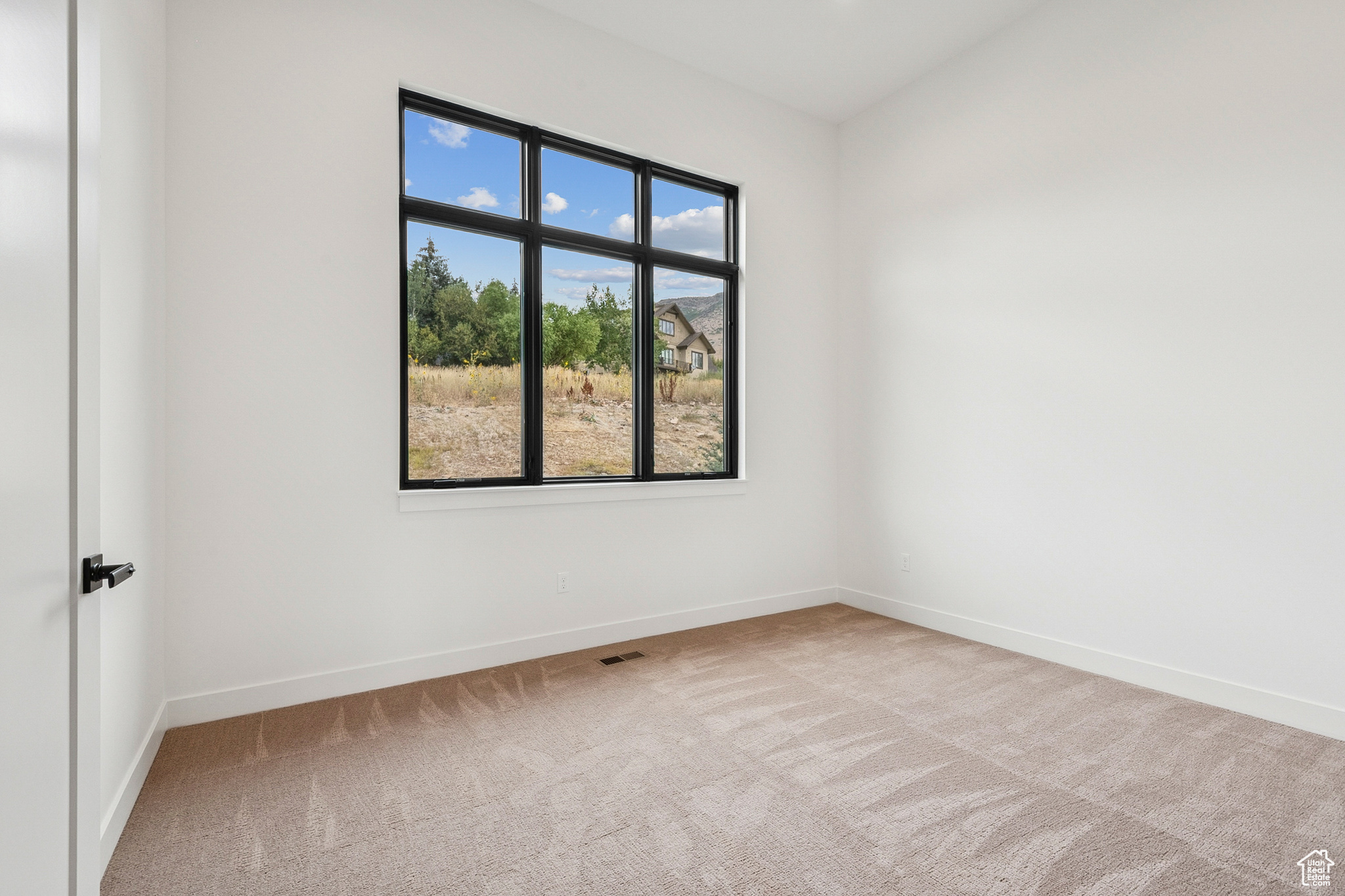 TRAPPERS RIDGE - Residential