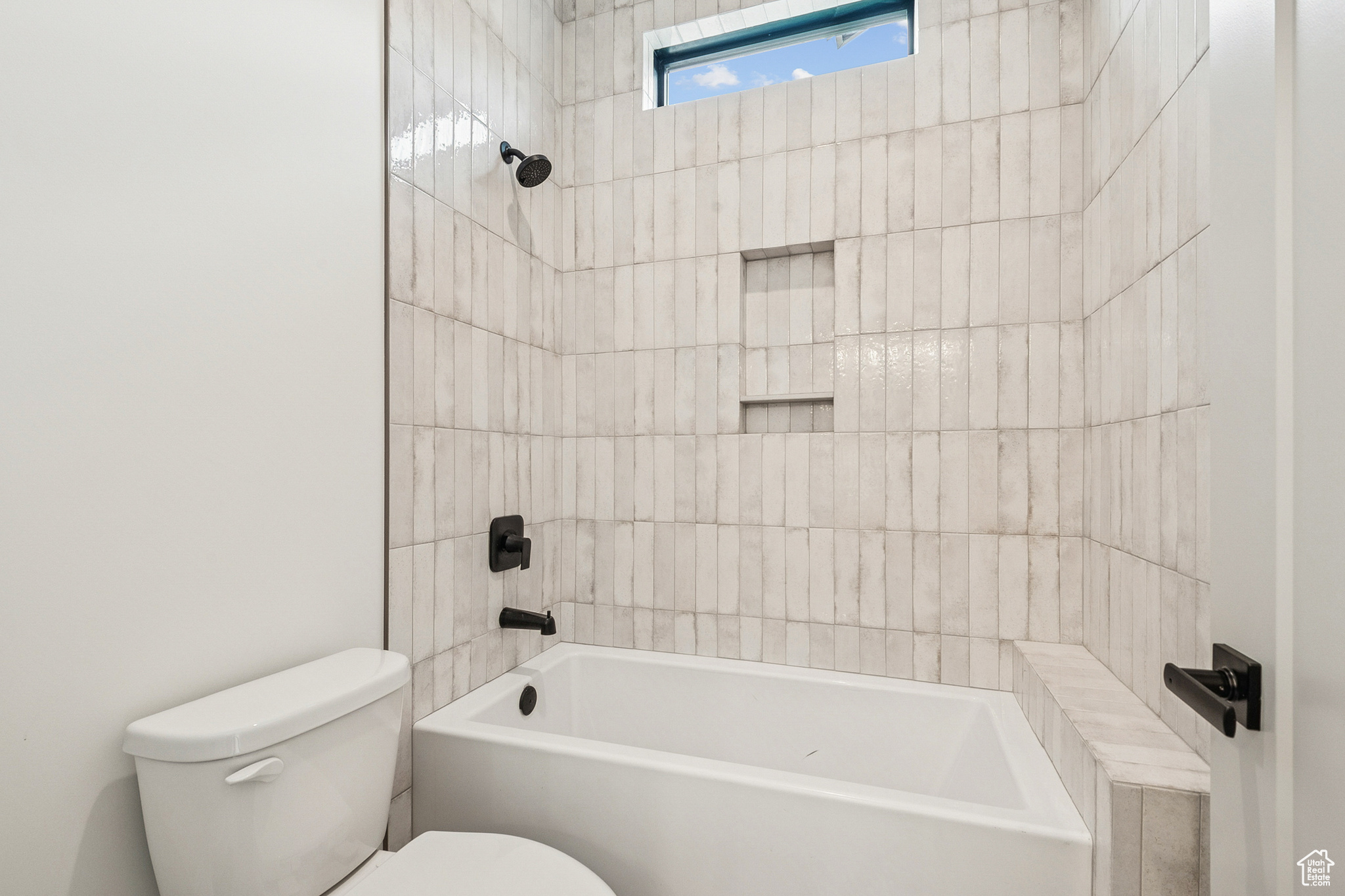 TRAPPERS RIDGE - Residential