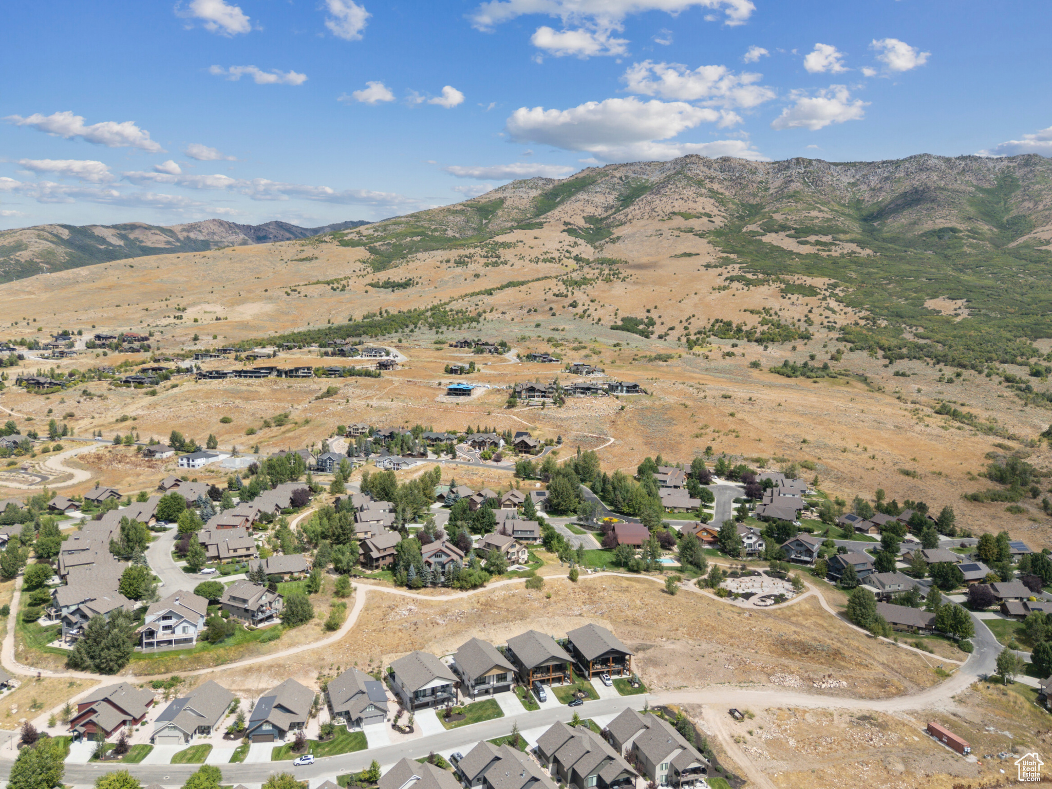 TRAPPERS RIDGE - Residential