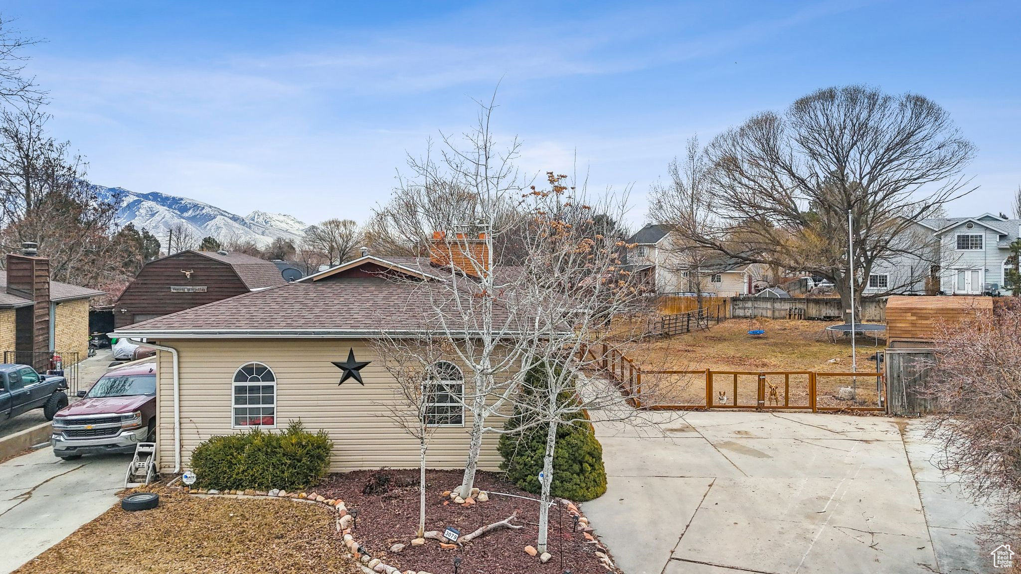 3079 W Skyvue Cir, West Jordan, Utah image 2