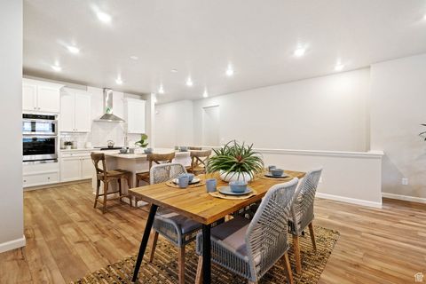 Tiny photo for 11662 S GANNET WAY #580, South Jordan, UT 84009 (MLS # 2118930)