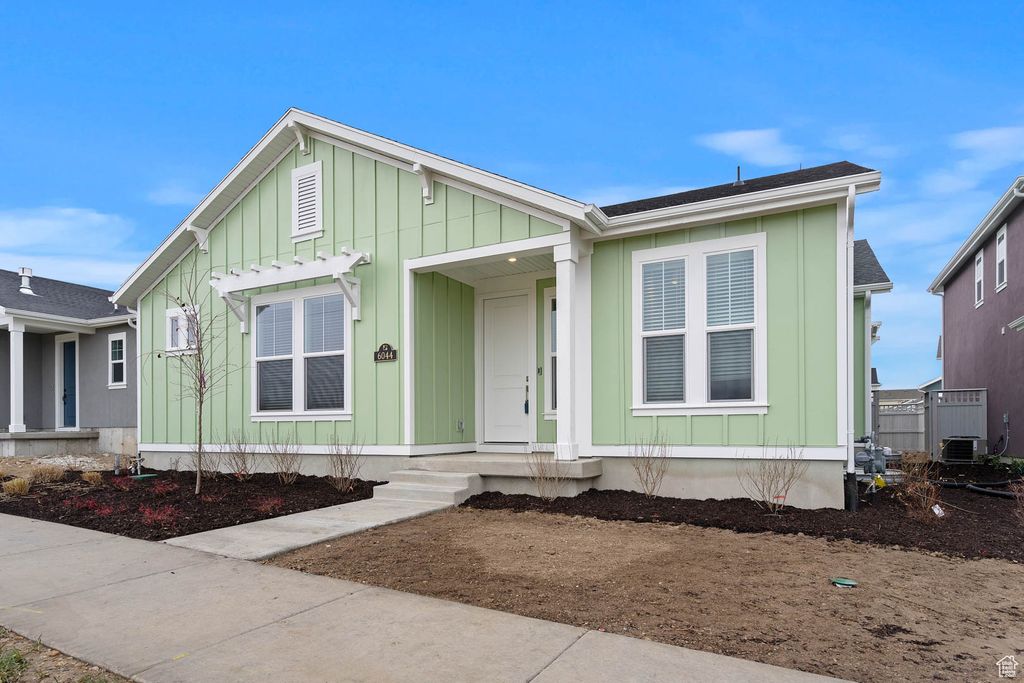 Photo for 11662 S GANNET WAY #580, South Jordan, UT 84009 (MLS # 2118930)
