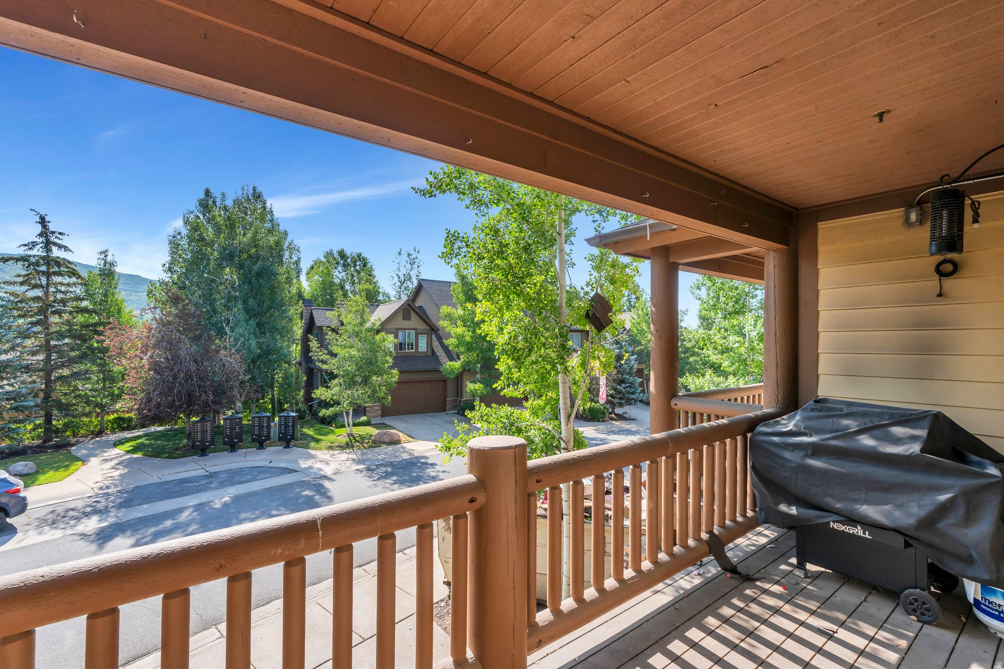 CANYON LINKS - Residential