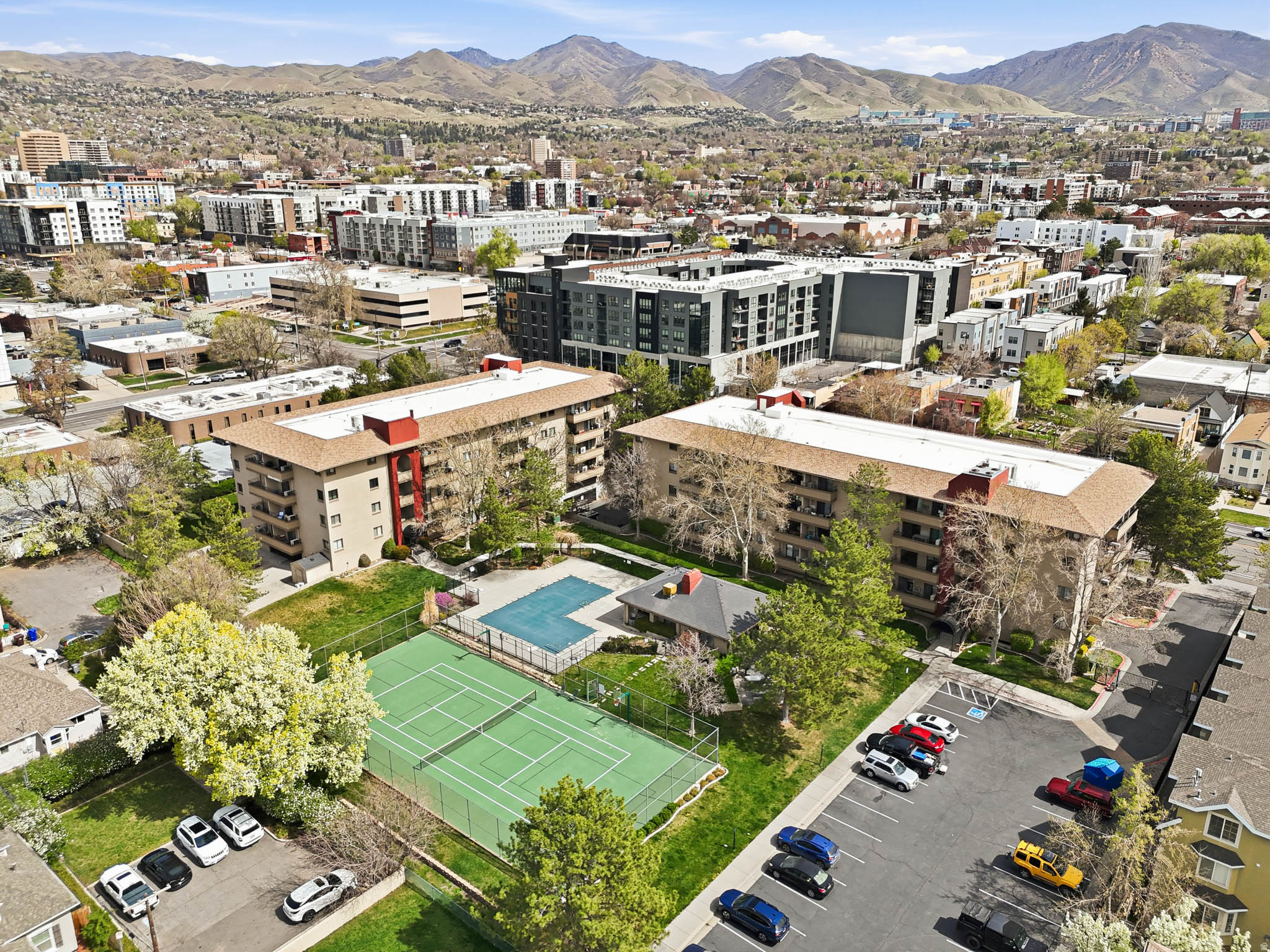 TOWNE PARK - Residential