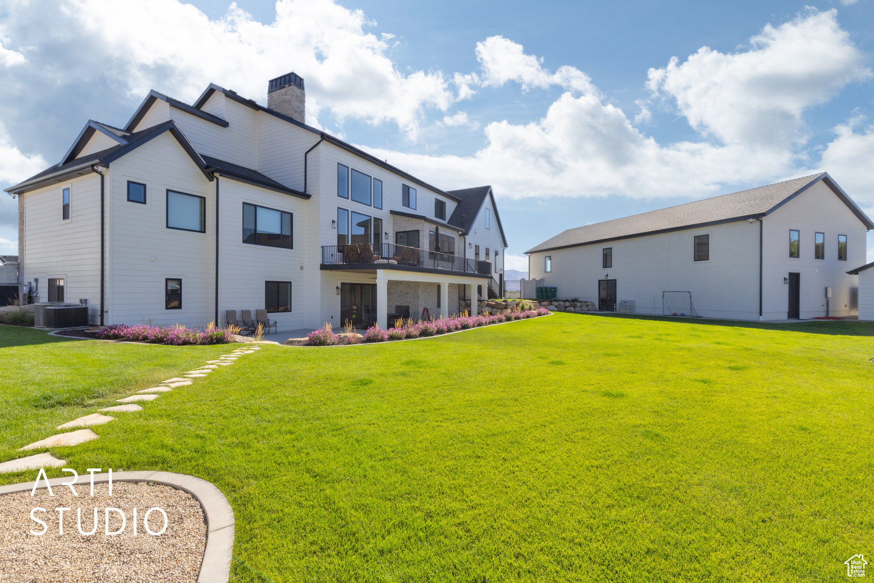 PIONEER HEIGHTS - Residential