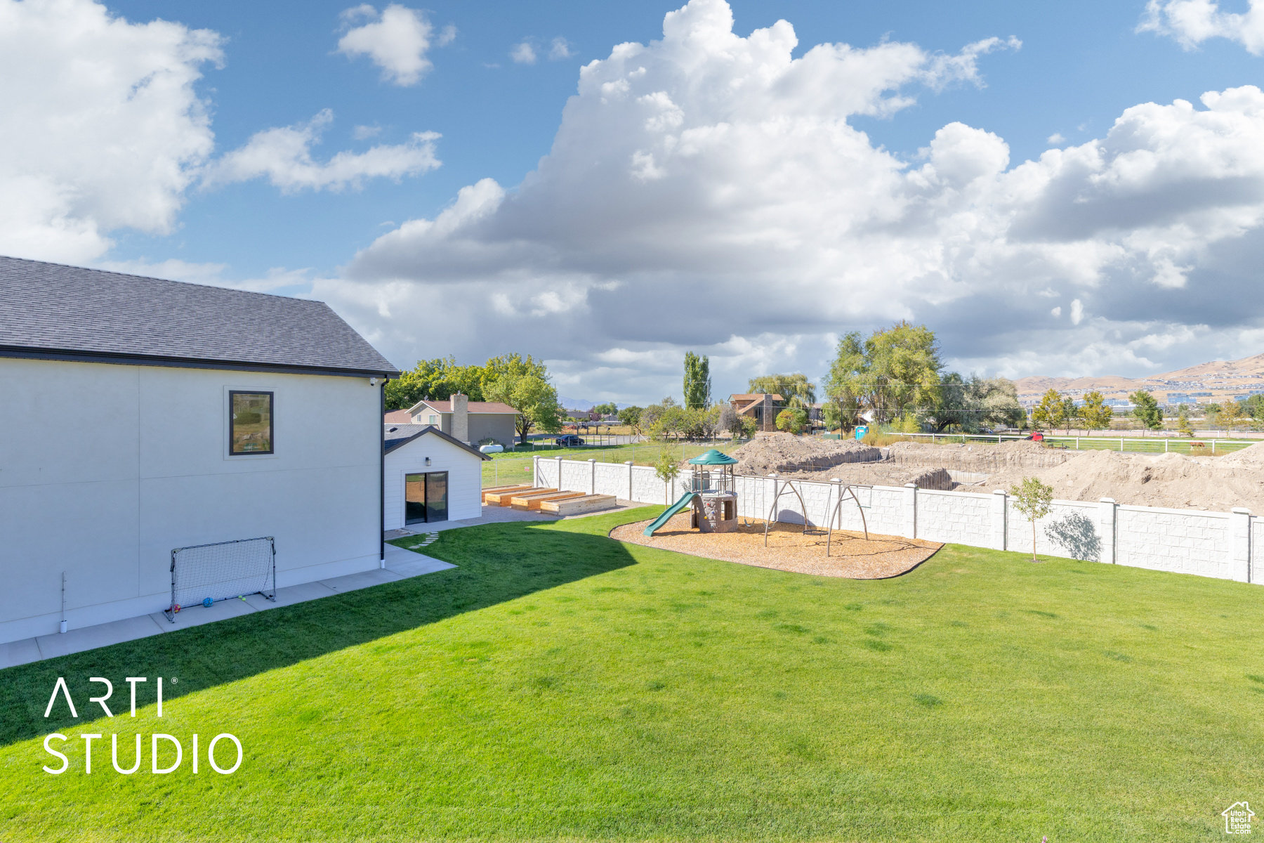 PIONEER HEIGHTS - Residential