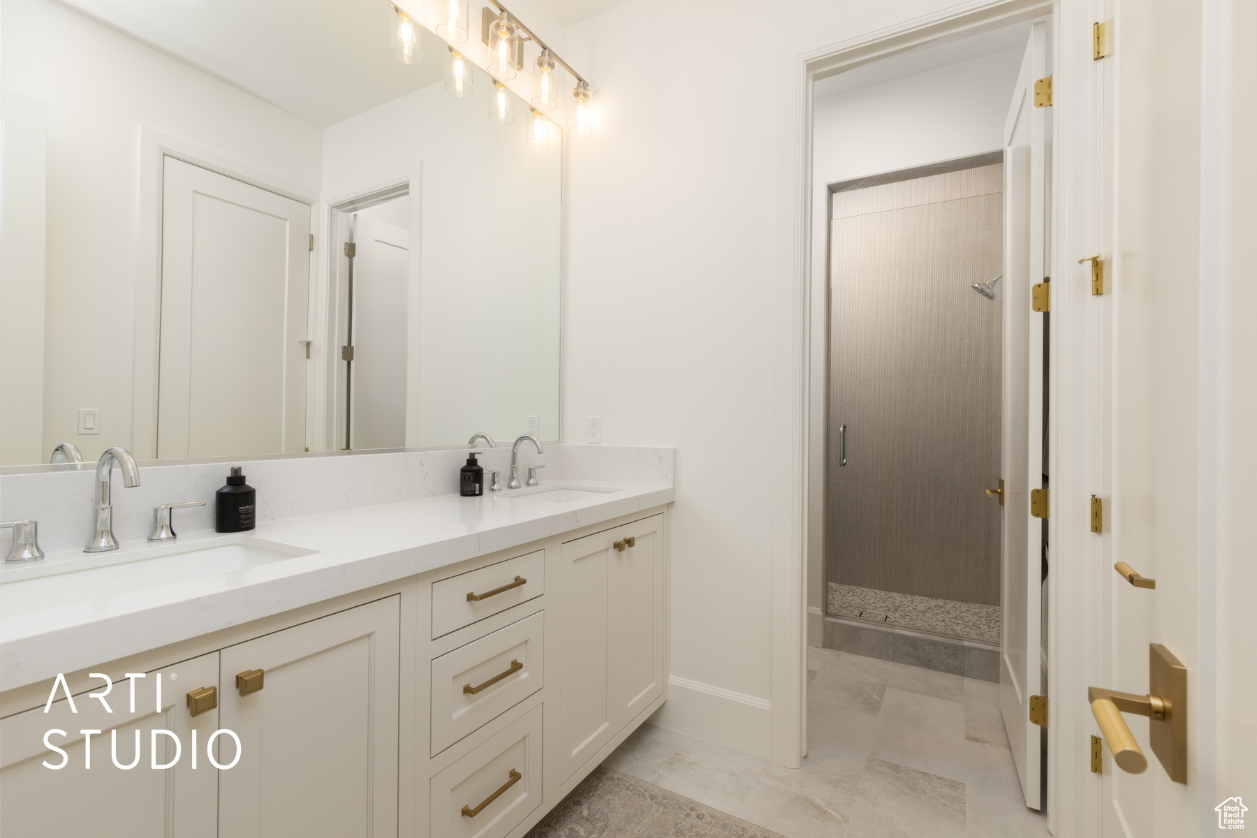 PIONEER HEIGHTS - Residential