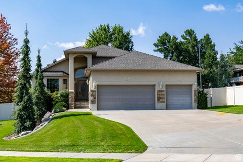 Photo of 947 E GREEN RD, Fruit Heights, UT 84037 (MLS # 2109287) Photo of 947 E GREEN RD, Fruit Heights, UT 84037 (MLS # 2109287)