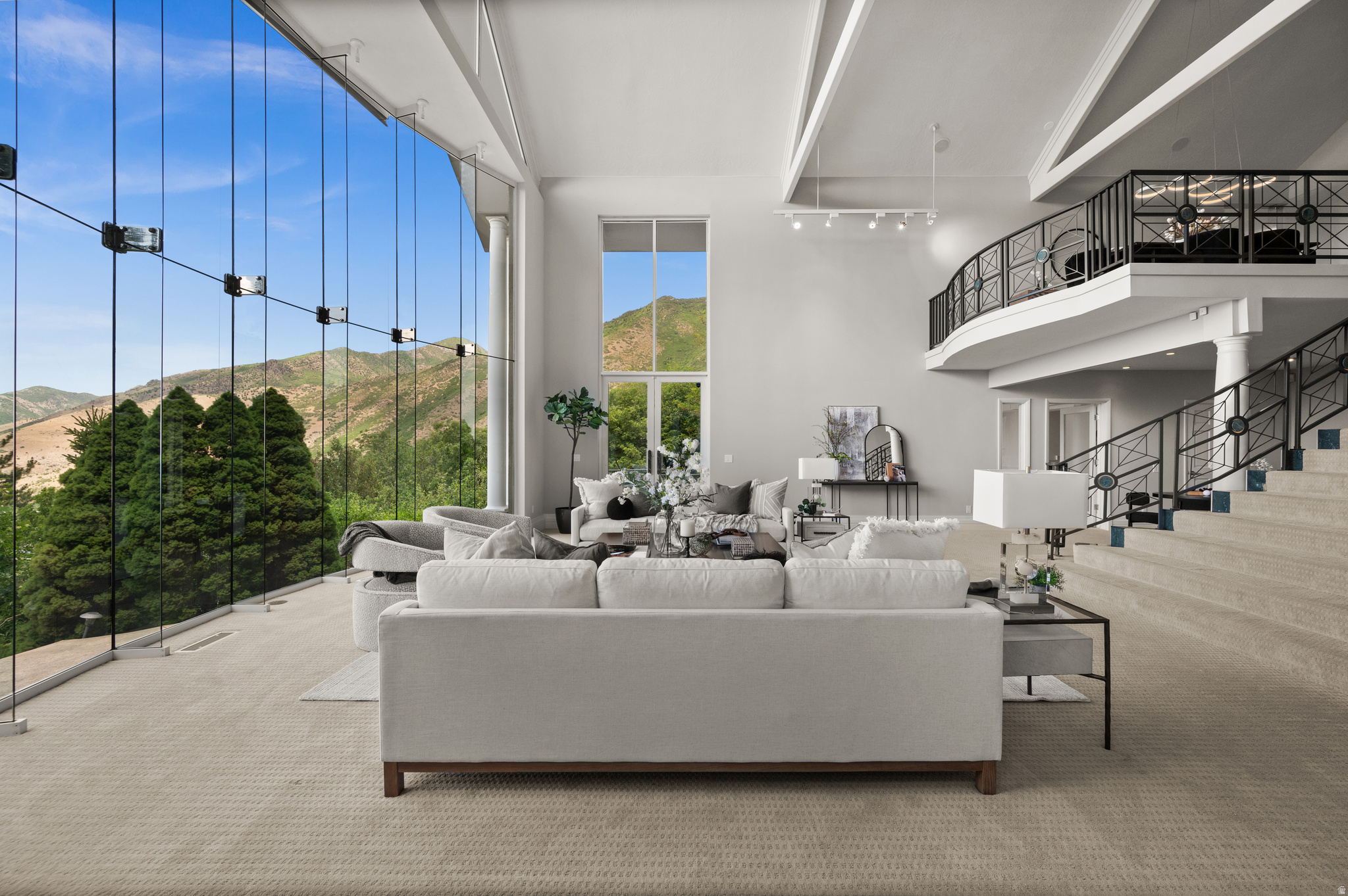 MT OLYMPUS COVE #12 - Residential