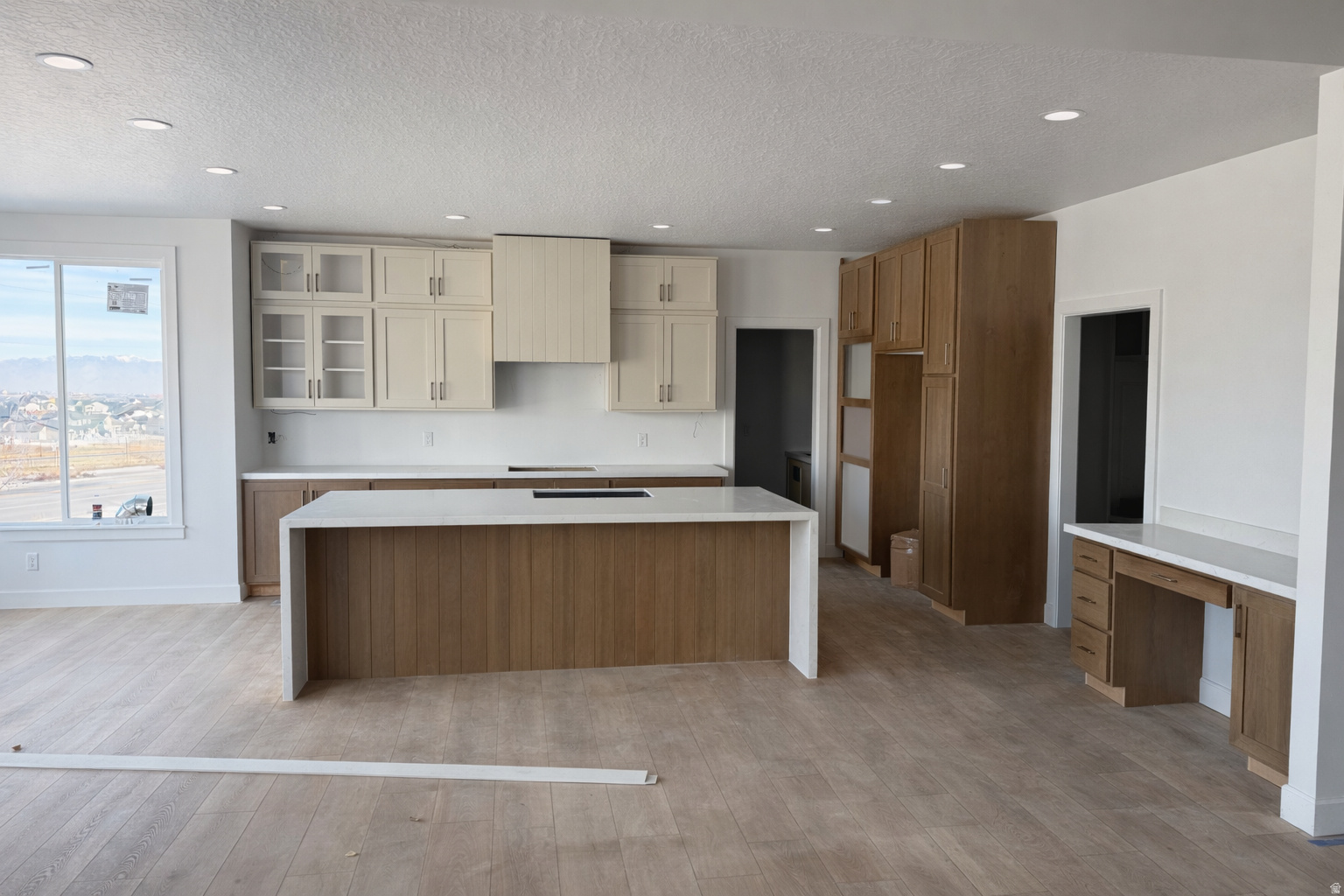 HIDDEN OAKS - Residential