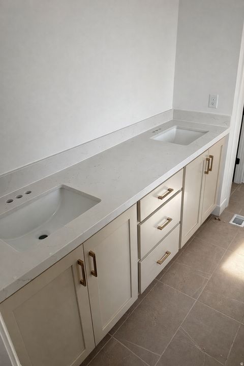 Tiny photo for 13294 S HENNING CIR, Herriman, UT 84096 (MLS # 2115902)