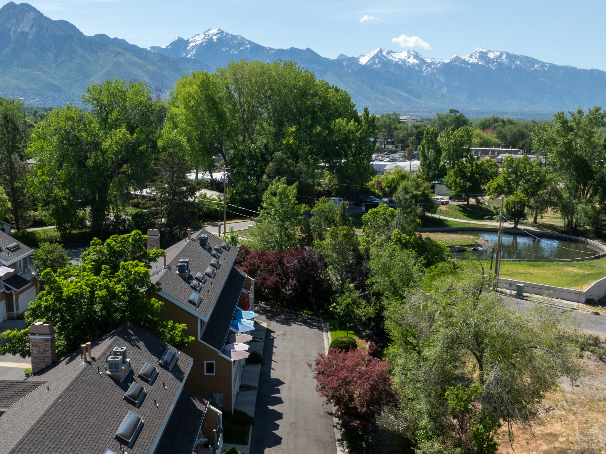 SHADYBROOK CONDM - Residential