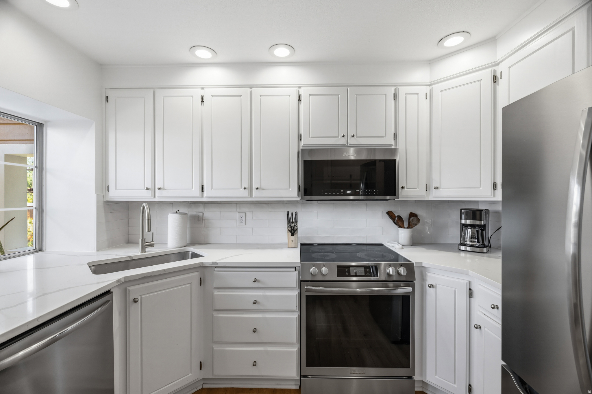 SHADYBROOK CONDM - Residential