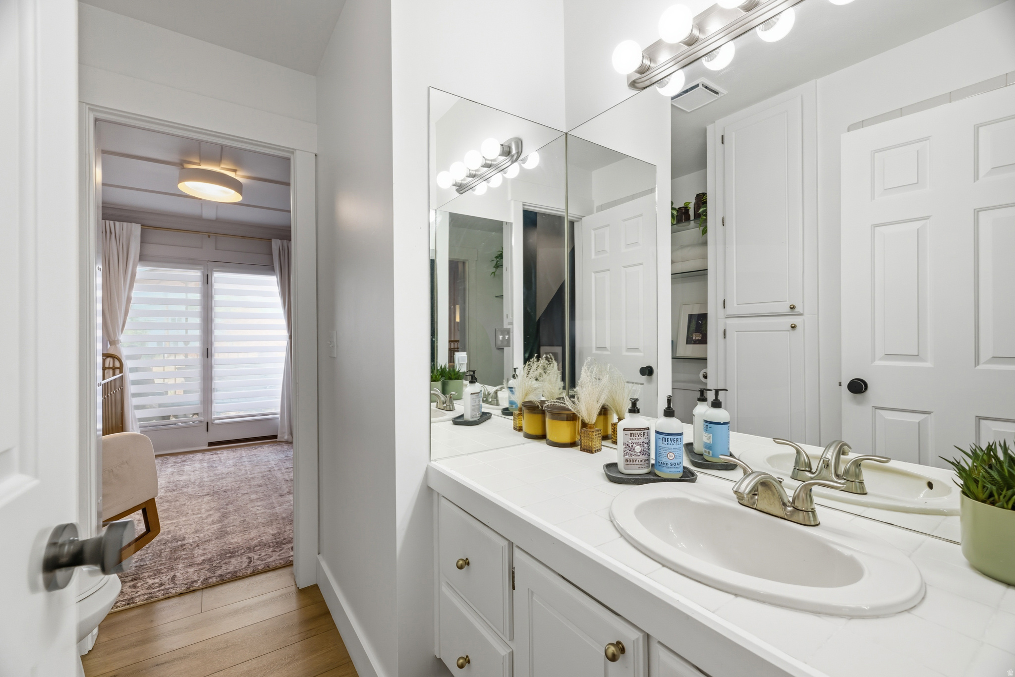 SHADYBROOK CONDM - Residential