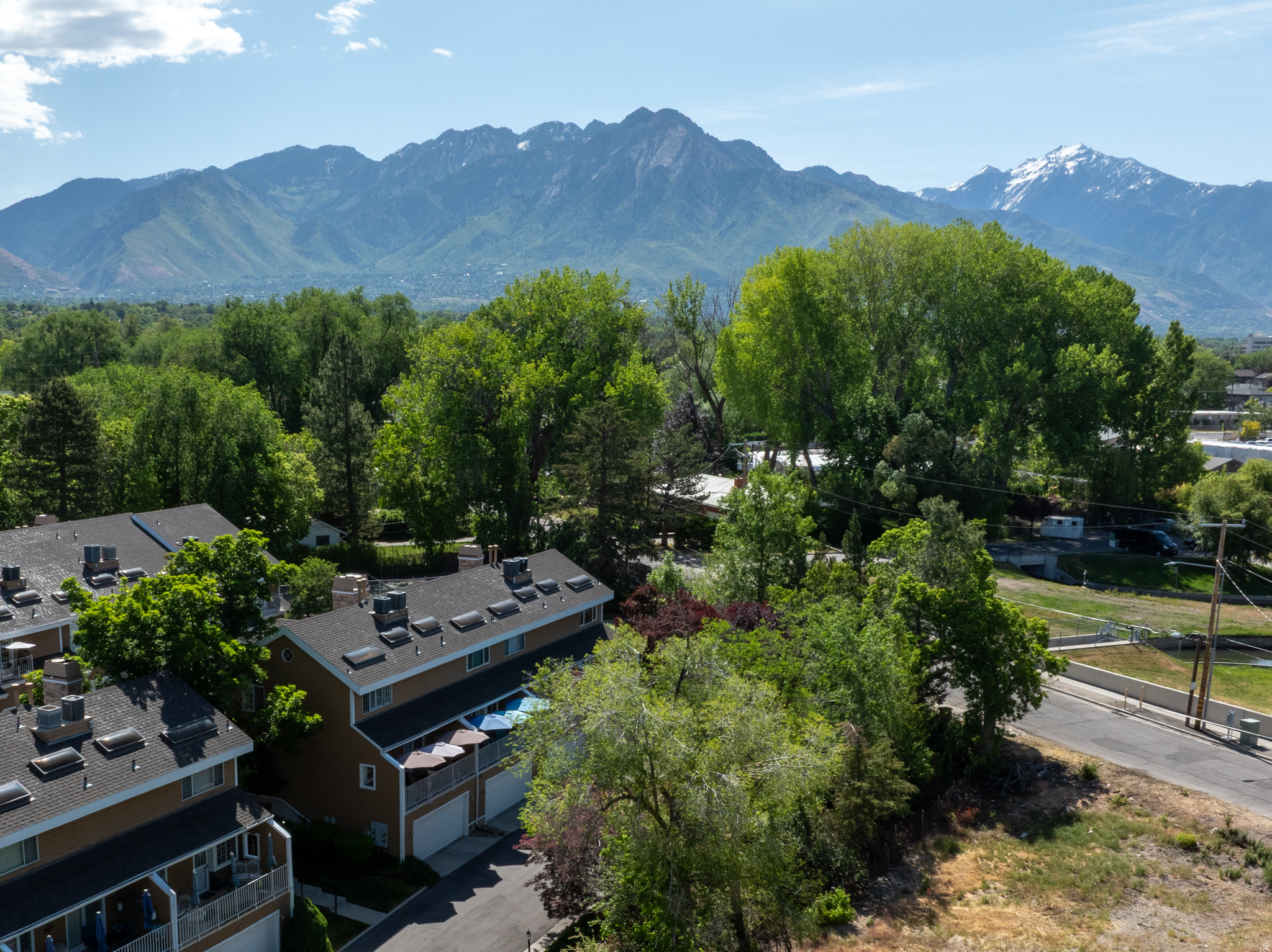 SHADYBROOK CONDM - Residential