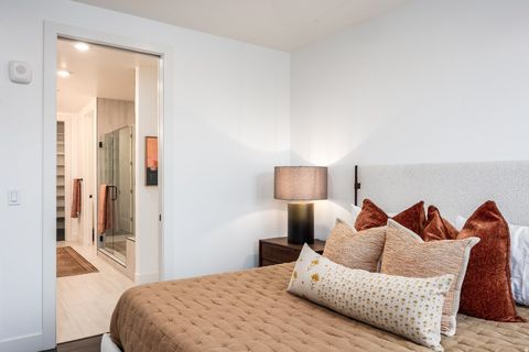 Tiny photo for 2250 E MURRAY HOLLADAY RD #306, Holladay, UT 84117 (MLS # 2147696)