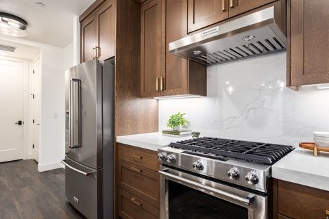 Tiny photo for 2250 E MURRAY HOLLADAY RD #306, Holladay, UT 84117 (MLS # 2147696)